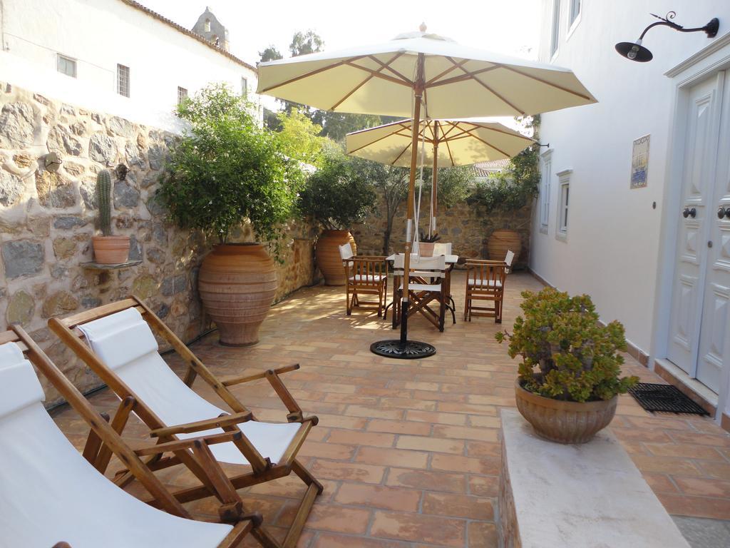 House Aquata Villa ไฮดรา ภายนอก รูปภาพ